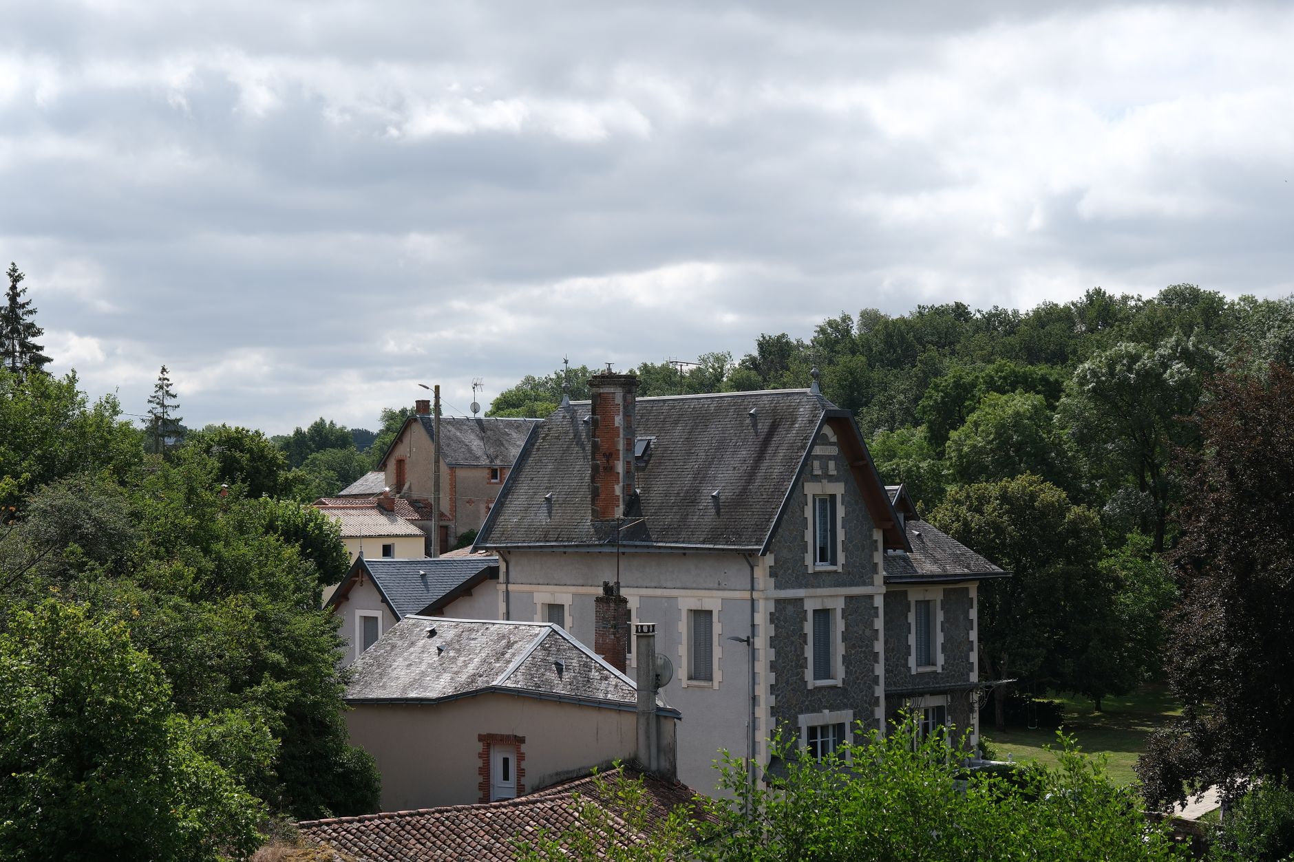 Maison de village en pierre dans les Mauges